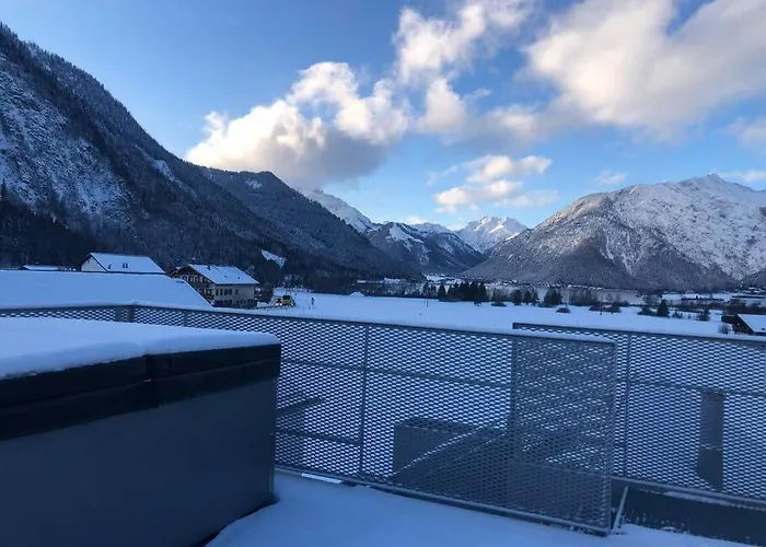 Urban Alpine Penthouse With View * Maurach (Achensee)