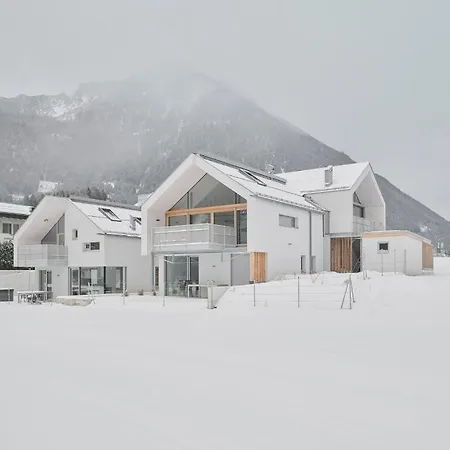 Dom wakacyjny Urban Alpine Penthouse With View