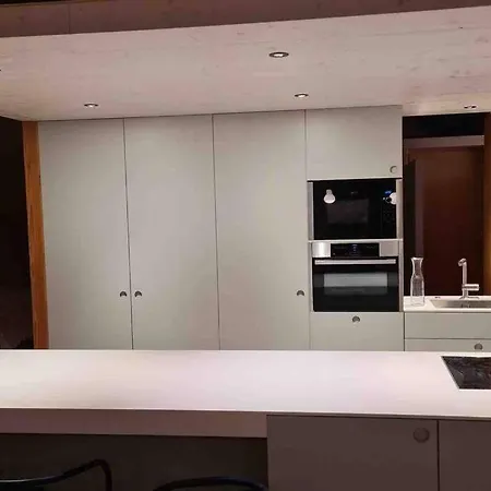 Urban Alpine Penthouse With View 펜션 마우라흐