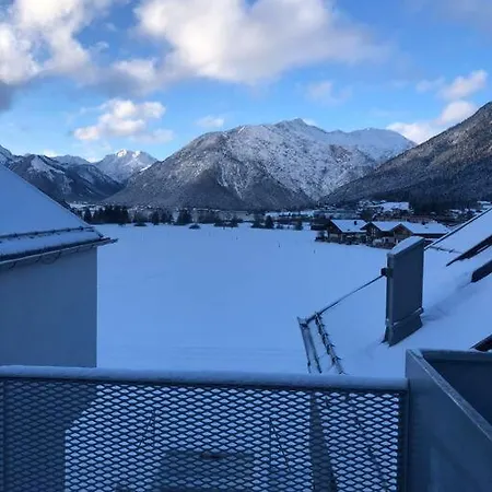 Vakantiehuis Modern Alpine Penthouse With View