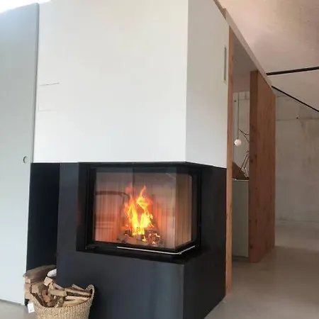 Modern Alpine Penthouse With View Vakantiehuis *