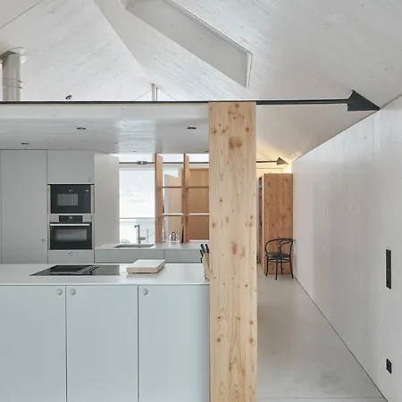 Modern Alpine Penthouse With View Vakantiehuis