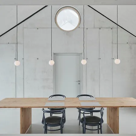 Urban Alpine Penthouse With View 펜션 *