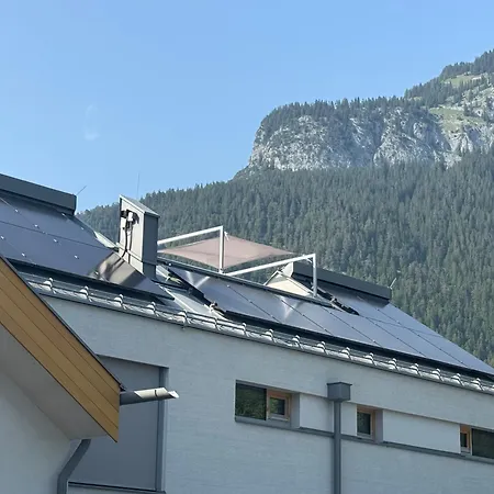 Modern Alpine Penthouse With View Vakantiehuis