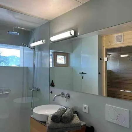Vakantiehuis Modern Alpine Penthouse With View Maurach (Achensee)